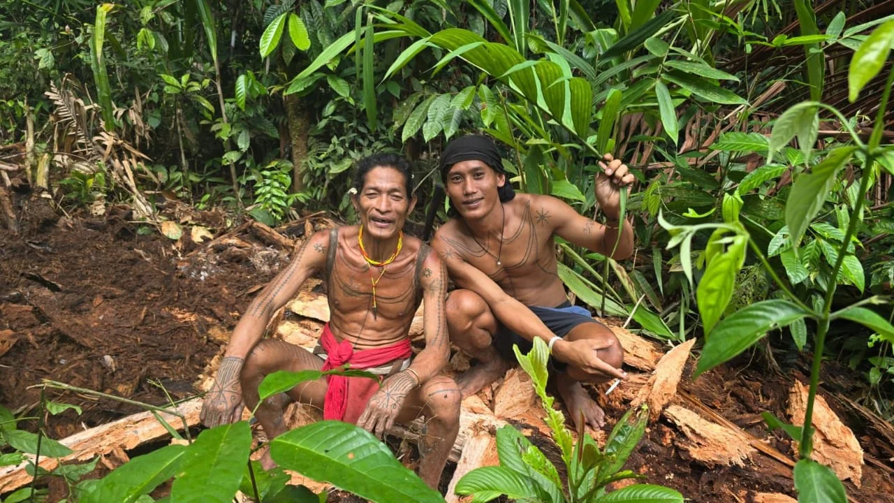 Traditional longhouse (Uma) exterior